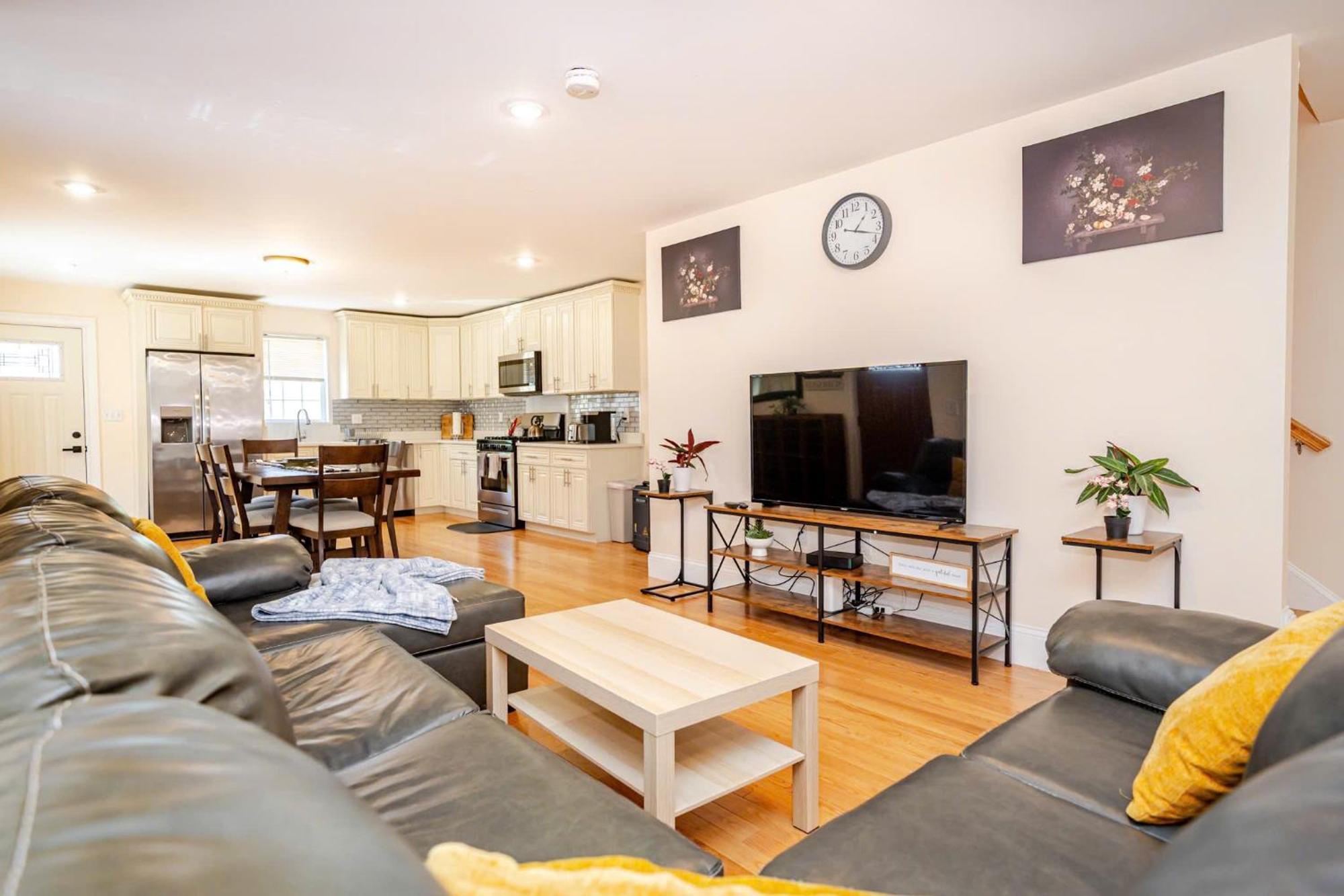 37 - 3Br Quincy - Cozy Townhouse Near Blue Hills Apartment ภายนอก รูปภาพ